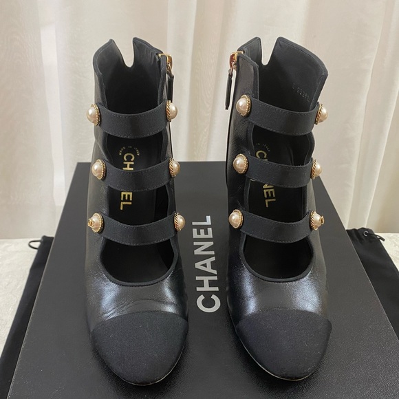 🆕 Chanel CC pearl Grosgrain strappy Booties 👢 - Picture 3 of 12